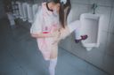 【Amateur / Personal Shooting】Graffiti Baipan Girl Toilet Exposure Uncensored