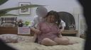 【Personal shooting】Big breasts! An erotic masseuse who rubs the big breasts of a married woman! !!