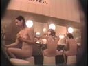 【隠し撮り】素人美女たちの入浴と着替えを激写！！