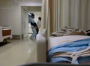 【개인 촬영】야간 근무 후 간호사의 요청으로 병실에서 비밀로 한 일부 시종