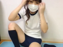 [Live chat] A bloomer beautiful girl with a very cute dialect is taking off more and more ...