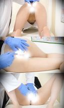 Sexual harassment treatment that spreads the anus by herself / M-shaped spread legs / crawling on all fours [medical treatment] [Anal surgery]