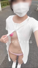 [** College student (1st year) Rinano's ecchi selfie] No bra under the dress and a heart seal on the nipple! - Happening when the front zipper of the dress is fully opened and she is half-naked! My aunt came ... I came twice with masturbation after that ...