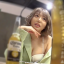 A self-proclaimed influencer gal. - Continuous shot with a thick raw while drunk.