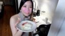 期間限定価格【無】ハタチのミナトちゃんと甘々なハメ撮り。料理を作っておマ〇コ湿らせて待っててくれる純粋な彼女に首〇めFCUKで無慈悲な中出し。特典動画有り