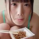 A video of a gradle just chewing on a little natto