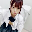 - in a public toilet to the current idol At the age of 18, she exposes the appearance of falling to the bottom of society