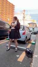 [Selfie of 18-year-old G cup Erika] ☆彡 Coin parking during the day! On the other side of the road is a park, and I can hear the voices of the people playing, and while cars and people are passing, I put out my boobs and boldly masturbate the! !!