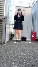 [Selfie of 18-year-old G cup Erika] ☆彡 I masturbated with my boobs and exposed in the hollow of a container where there are many cars! You can also see where many drops of serious juice are scattered, and it's a naughty exposure masturbation ... ///