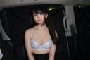 - [Individual shooting in the car] A large amount of ejaculation in the mouth with a in the car of a landmine-type intercourse beauty who can see the pants from a skirt that is too short!