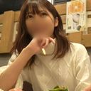 【素人】なかなか巡り合えない可愛さの人妻りささん。 おねだり他人棒フェラ→生ハメでスケベ顔になりながらイク～♥