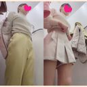 [Patrol camera / inside the fitting room] A beautiful woman shows off a change of clothes in her underwear