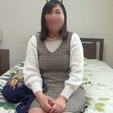 【不倫】肉厚豊満体型の専業主婦(44歳) 焦らし手マンで「お願い！早くイかせてぇ～！！」と既婚者らしからぬ衝撃発言。