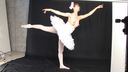 Full-fledged ballerina "Naked big spread legs on-site edition" photo + on-site master tape video set