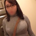 【不倫】インテリ風Hカップ爆乳人妻(37歳) 無避妊セックスでマゾイキ→痙攣しっぱなしの淫乱おまんこに”中出し”