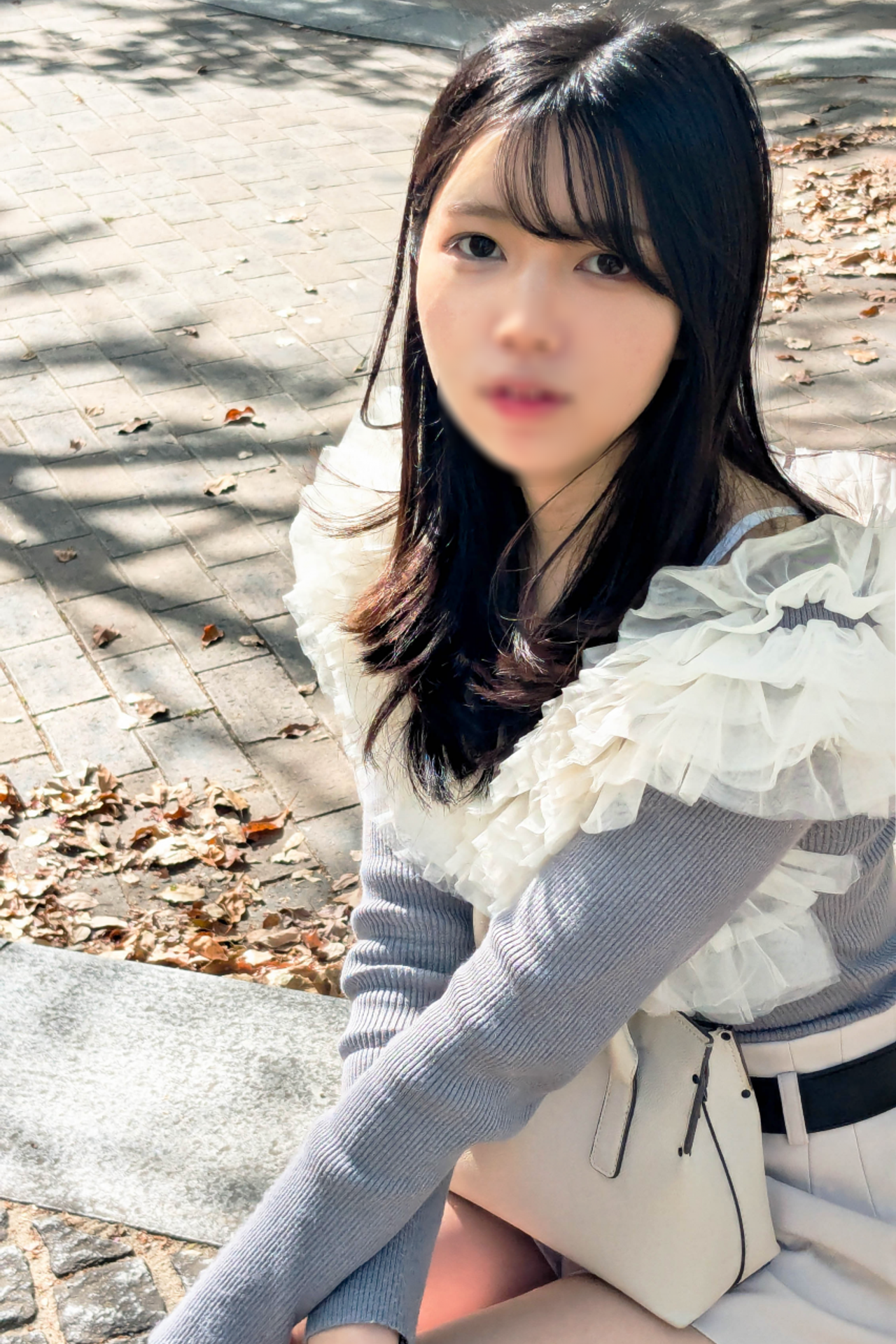 30日まで1090pt!!初撮り※Eカップ22歳笑顔燦々(さんさん)な新卒むっつりOLと初デートから合体まで!? gallery photo 2