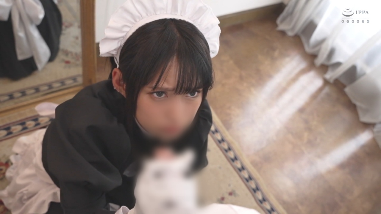 【中出し】小顔・貧乳・パイパンと全てが可愛いクールなメイドちゃん。 チンポを前に反抗的な目つきをしながら、生ハメで歓喜の喘ぎとともにイク♥ gallery photo 2