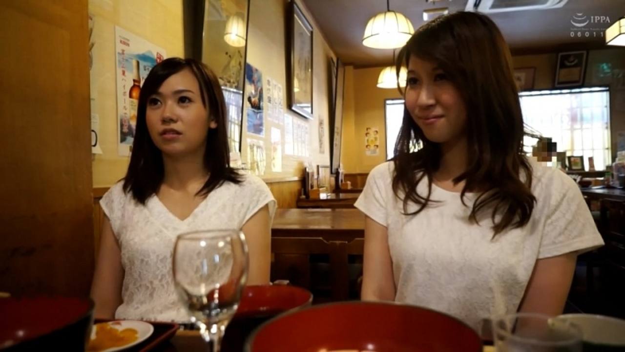 【個撮×ヤリマン妻】地味な出で立ちの奧様は殆どがヤリマン…普段からオチ●ポの事を考えてる奥様はそうやって我慢汁の匂いのする方へ尻を向けるのです…【Ⅵ】 gallery photo 4