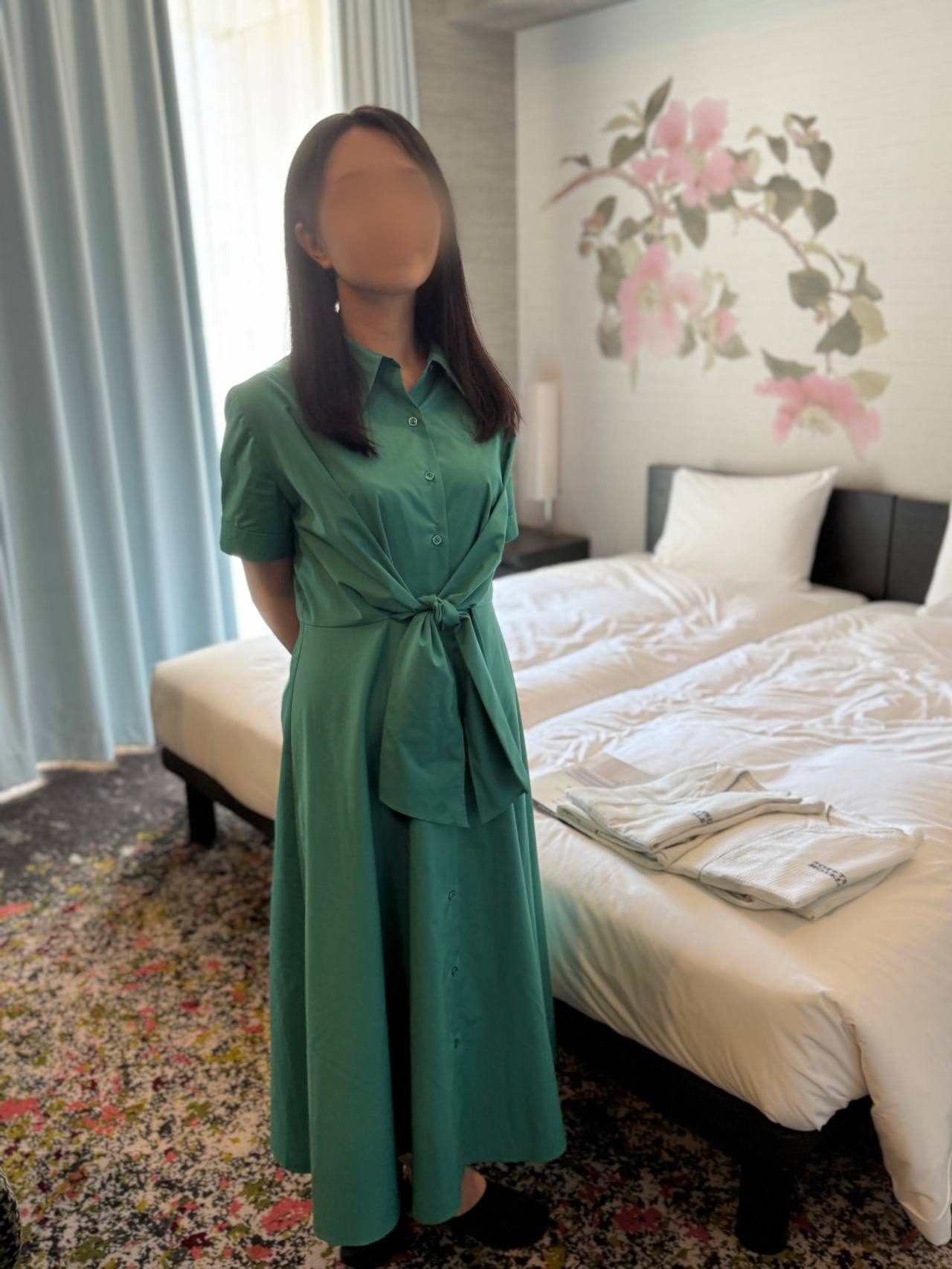 【10個限定‼️＆完全顔出し版】おじ乱入４Pで30回イキ‼️ 「まわ⚪︎れたのに感じてごめんなさい」 gallery photo 1