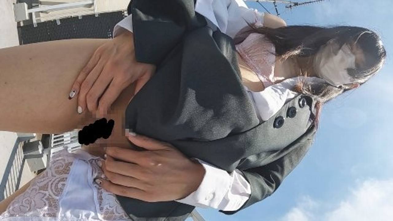 通勤OL乳房強襲【抗えぬ乳首の快感に見を捩る港区**】 gallery photo 3