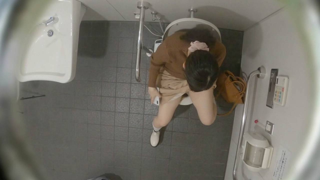 【vol.61】天井から覗く地味ヲタ系女のオナニー gallery photo 3