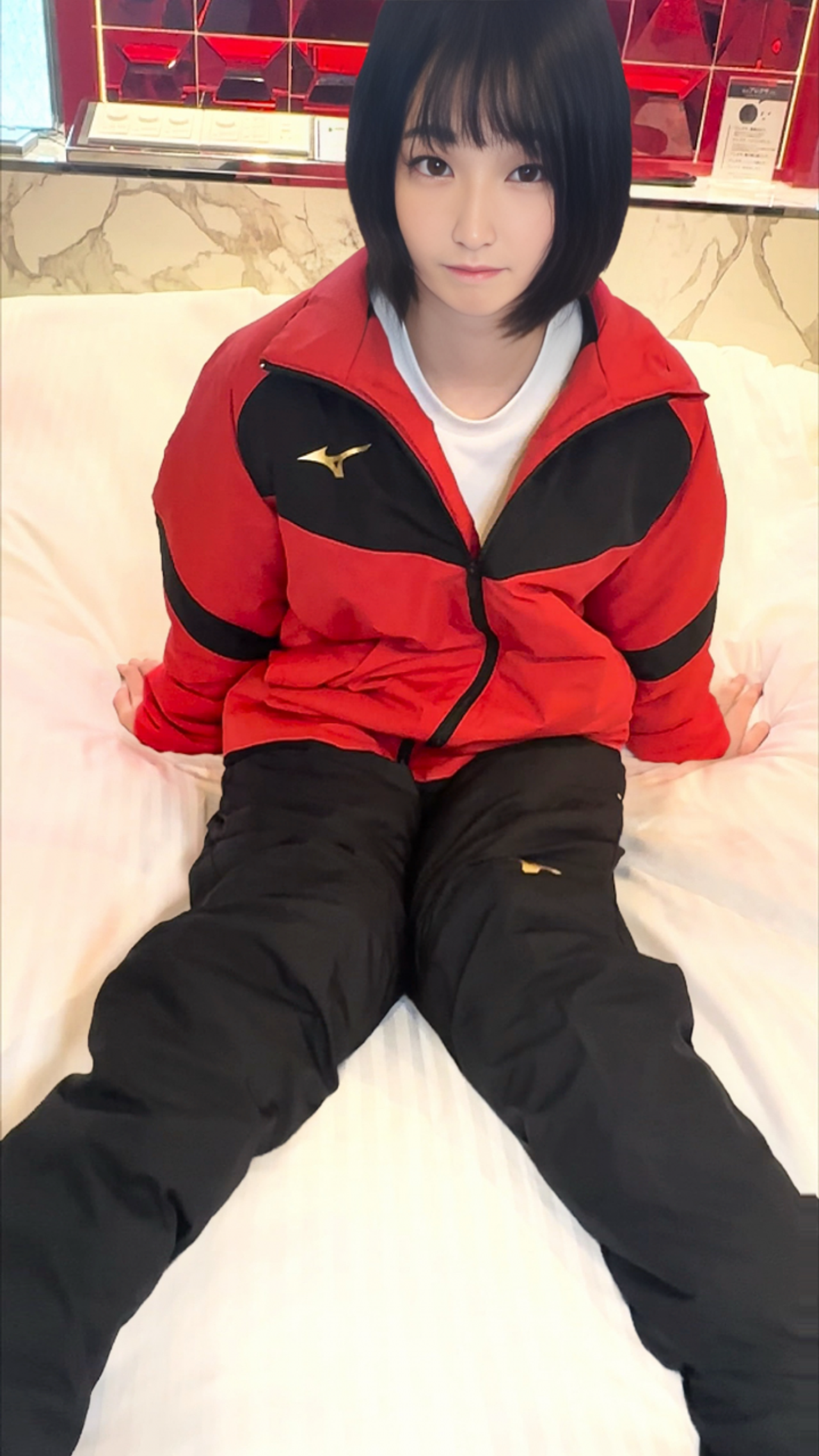 アイドル級に可愛い**マネージャー１８歳　練習終わりの少し汗の香りがするジャージ着用のままホテルでハメ撮り　計二回に渡る大量中出し。※数量限定 gallery photo 1