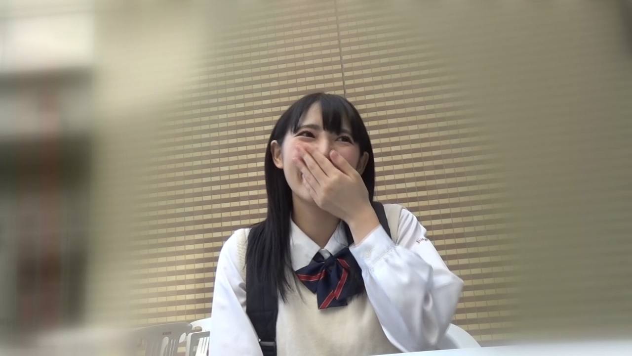 【経験無】金賞を受賞した書道部部長の18歳と密会。制服をきせたまま生ハメ gallery photo 1