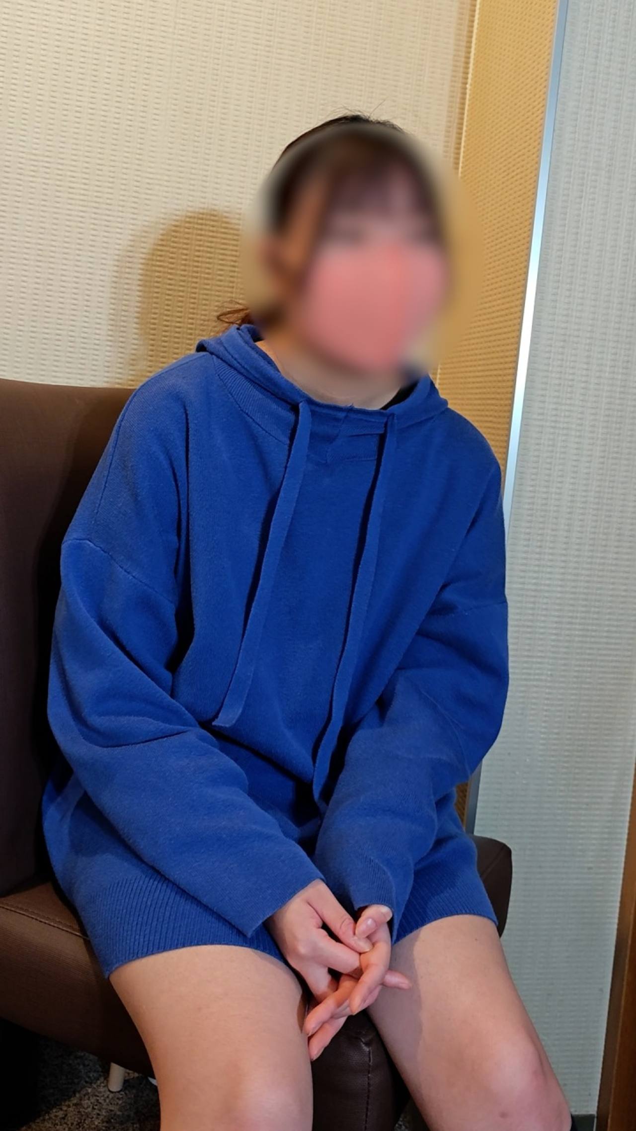 【メンズエステ裏講習】【スマホ主観映像】彼氏がいるのにチンコが好きすぎるｗフェラするほどマンコが濡れる淫乱美女にいっぱいザーメン出してあげましたｗｗｗ【ゆか（19歳）9回目】 gallery photo 1