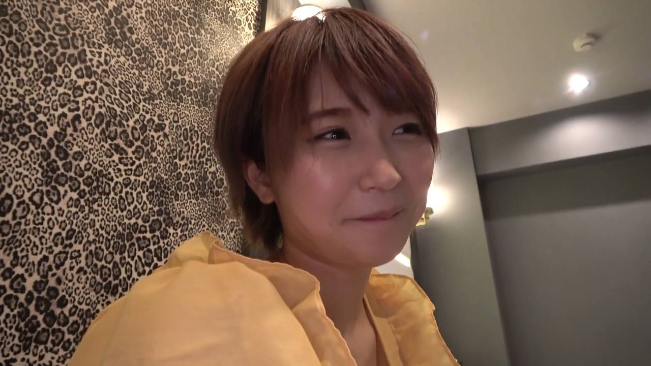 【初撮り】チンコ大好きなハイトーンのギャルとSEX gallery photo 1
