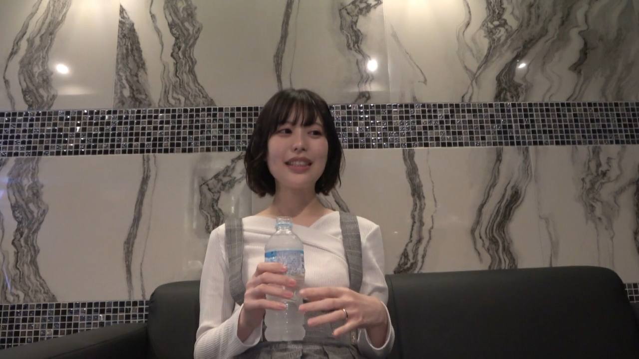 【NTR】ショートカット美人の人妻と秘密のSEX gallery photo 1