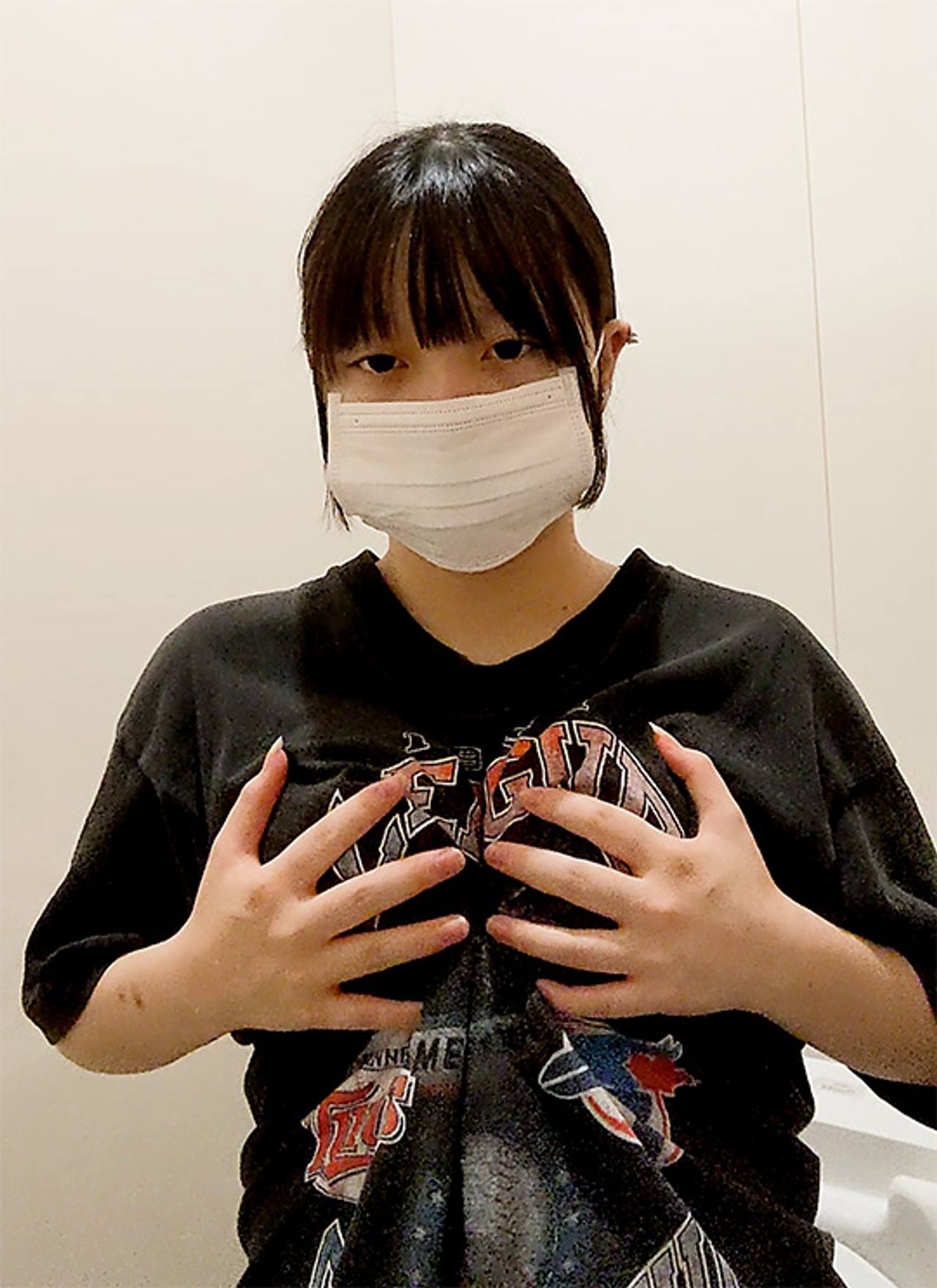 【10個限定価格】かつてないほどのかわいい妊婦、デカ黒乳首丸出しドキドキ本気イキオナニー２２ gallery photo 2