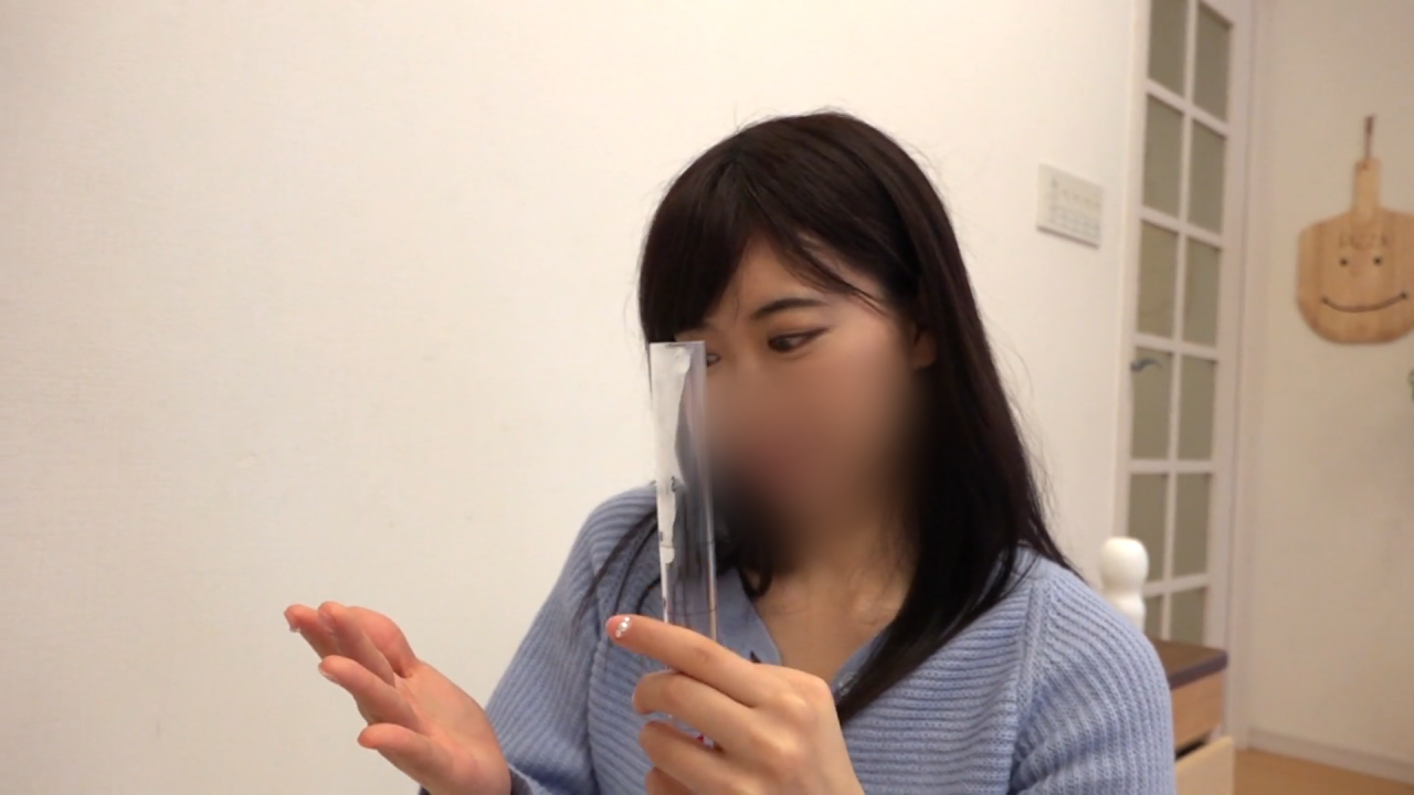 【素人／清楚】スレンダーボディの黒髪お*さん。オチンポ見て照れながらも濃厚フェラでご奉仕してくれました。 gallery photo 1