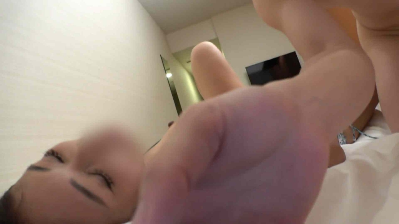 【ハメ撮り】スタイル抜群の巨乳水着**！ピチピチマンコを電マ責めすると愛液ダダ漏れで発情しちゃってます。 gallery photo 3