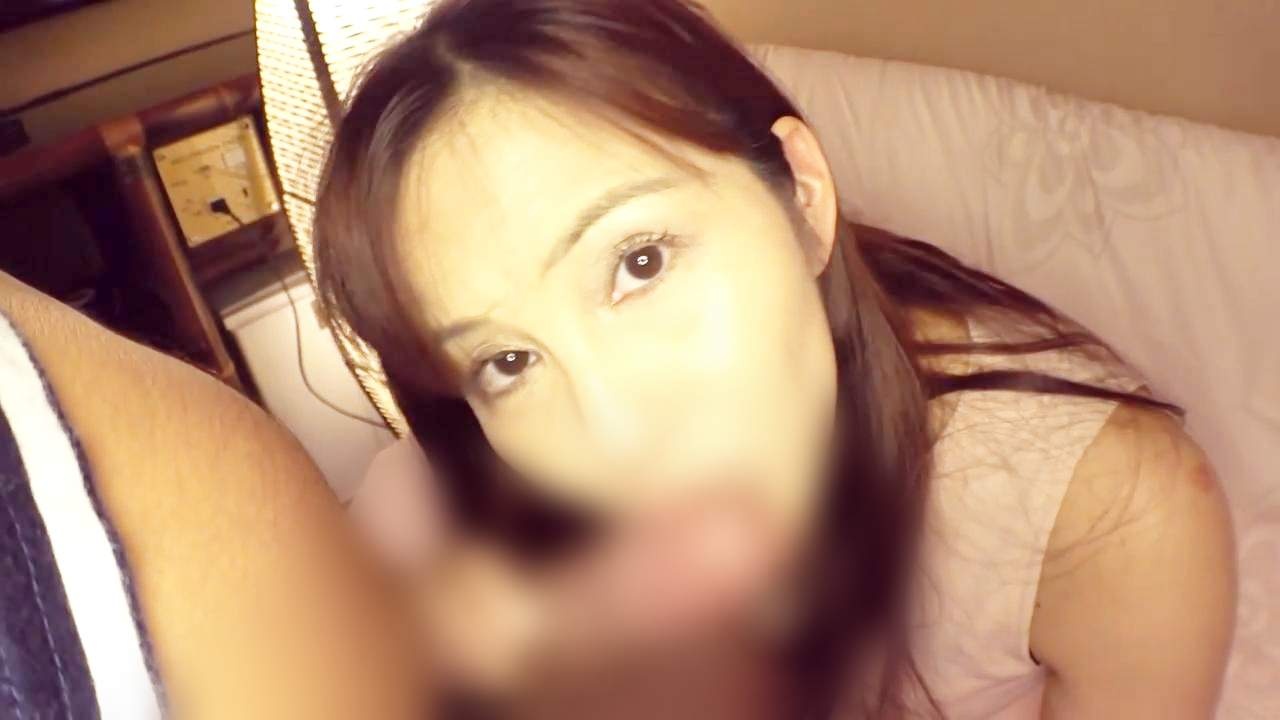【熟女】46歳には見えない美貌の持ち主！3年ぶりのSEXでカラダを震わせ連続イキ！突かれる度に自ら腰を振りヨガリまくり！ gallery photo 2