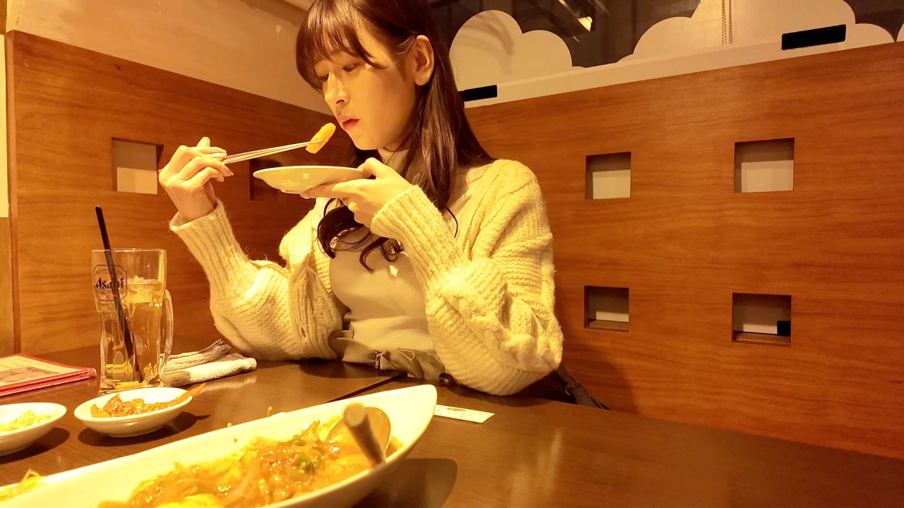 色気しかない美人痩せ巨乳OLと都会の隙間で緑を焚いた夜 gallery photo 4