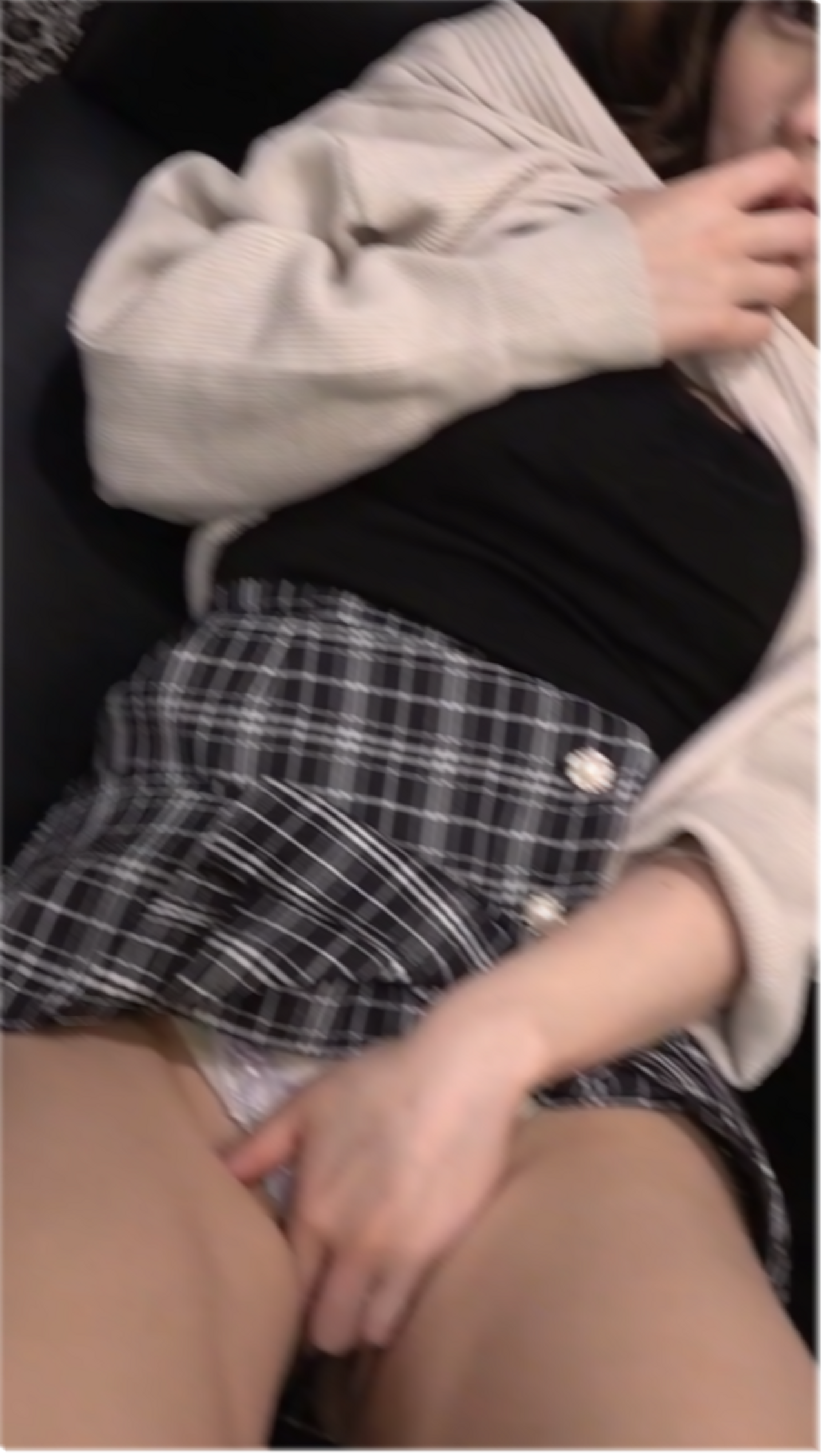 元総選挙第一位のスーパーアイドル。芸能界追放された今を追って。 gallery photo 1