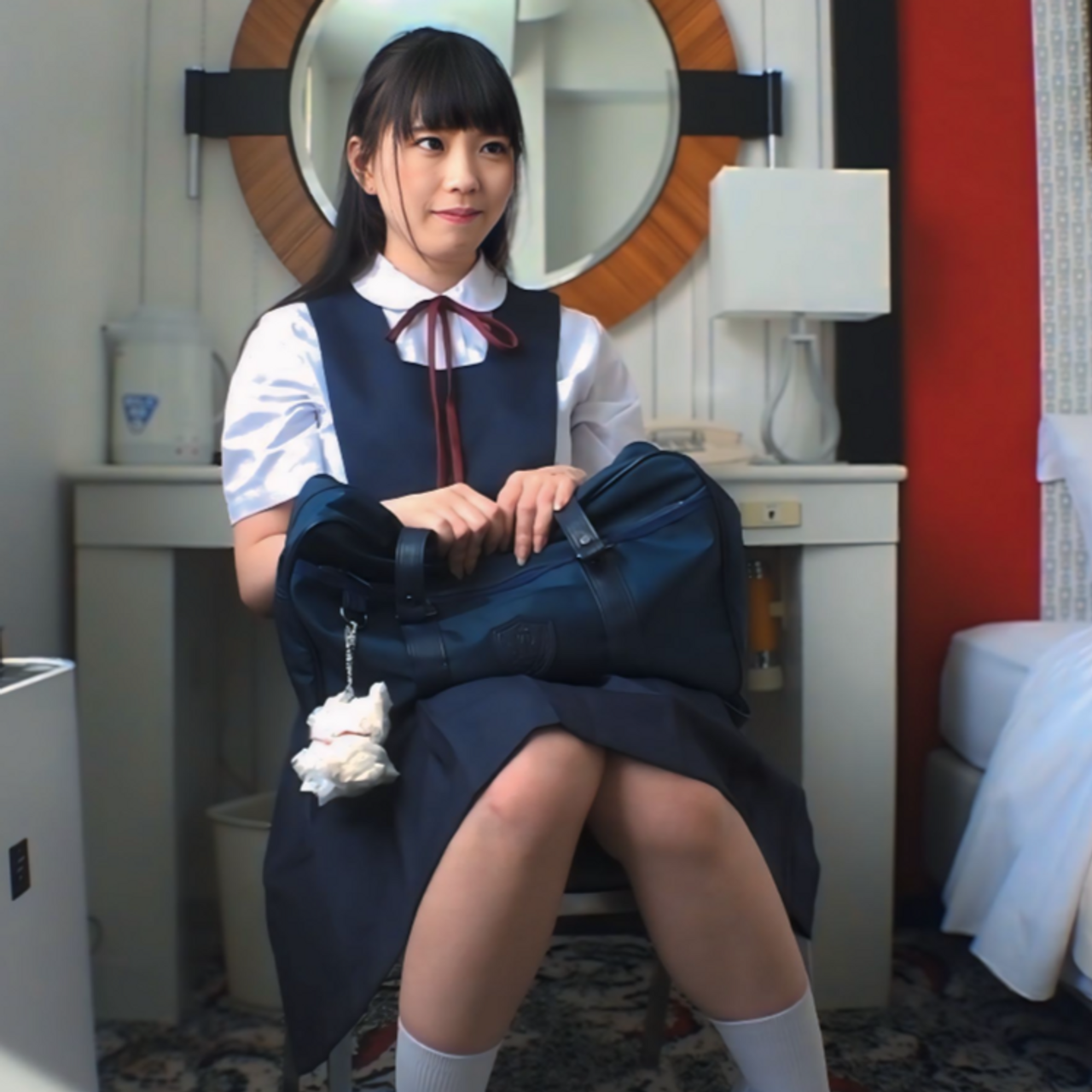 【18歳/個撮】某制服ブランド公式モデル。街中の広告にも一時期載っていた同い年の色白美女との中出し秘蔵ハメ撮り映像を今回特別独占公開。初出し※数量限定 gallery photo 1