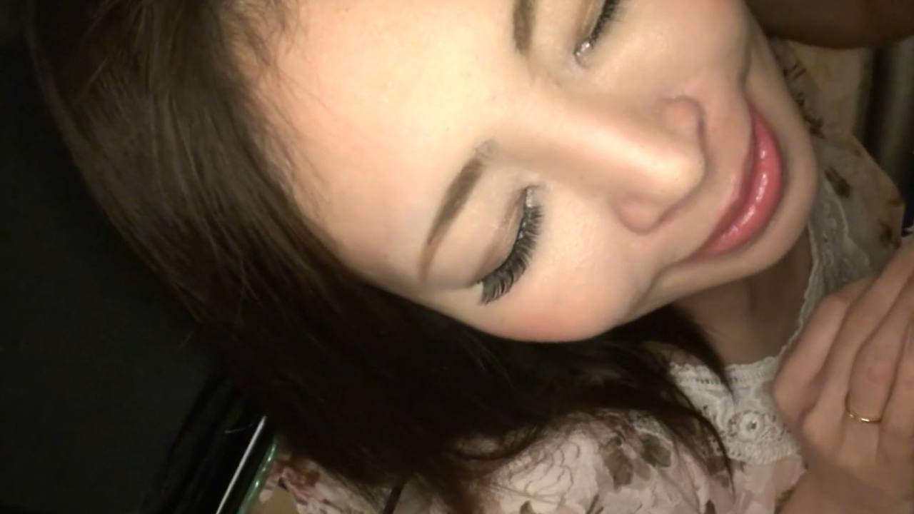 【事務所未介入】現スレンダー美人下着モデル。メーカーに内緒で濃厚ハメ撮り映像。 gallery photo 1