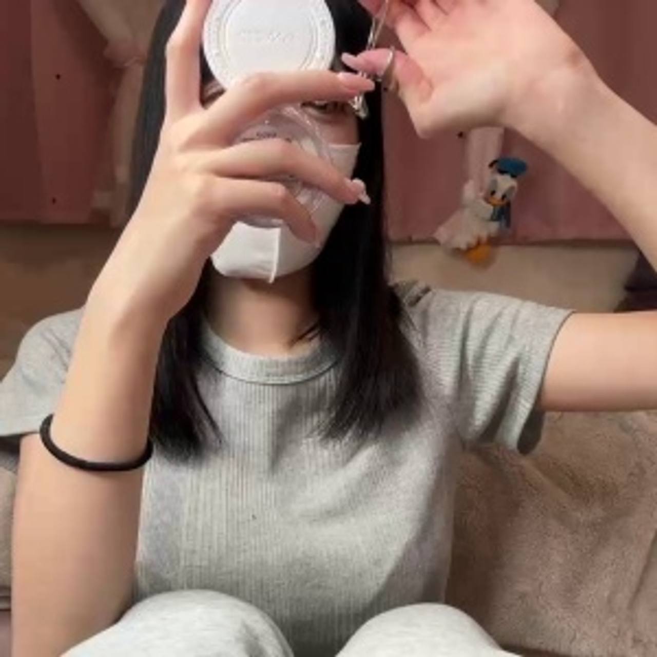 みれいちゃん (20) 2025年6月6日の配信動画 - 前編 - gallery photo 1