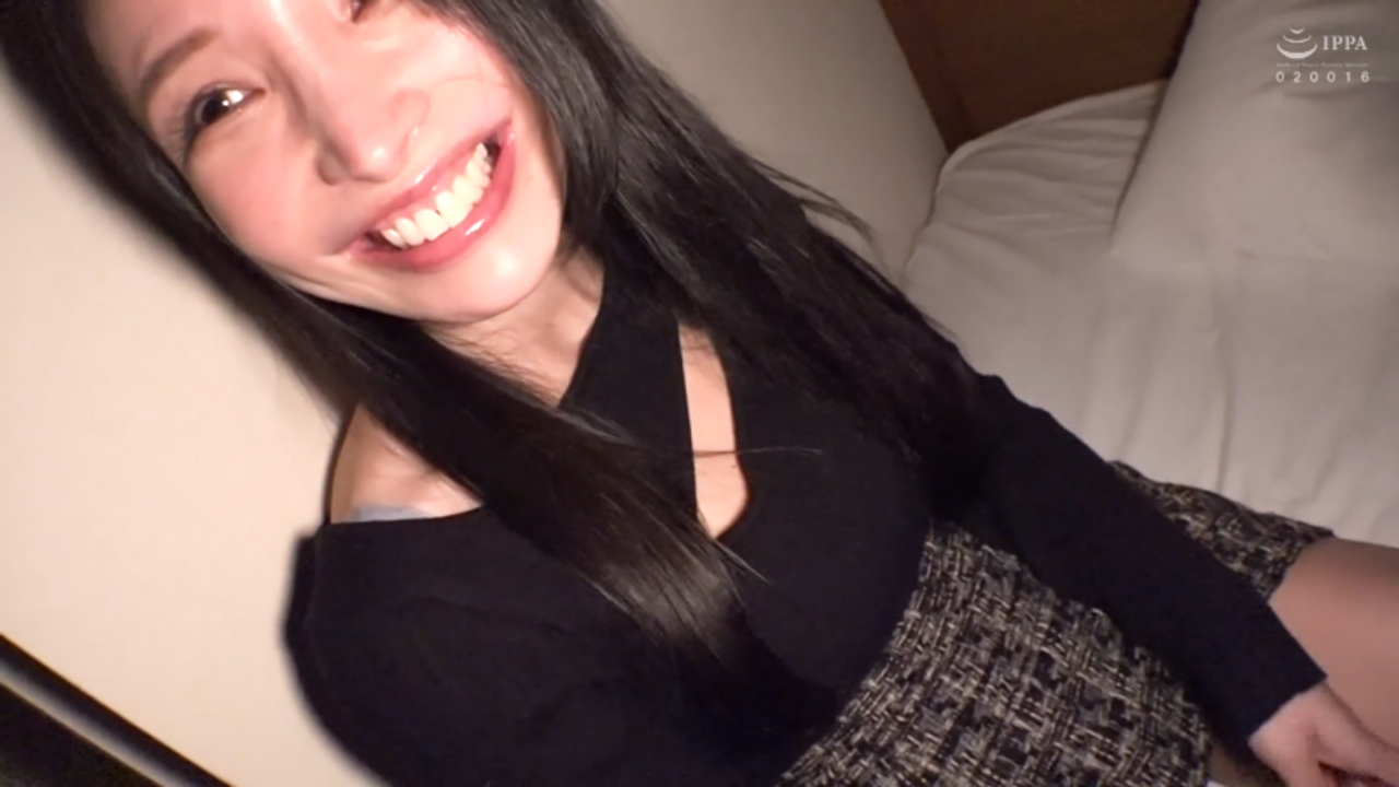 【人妻】パイパンマ〇コを召し上がれ[1] gallery photo 1