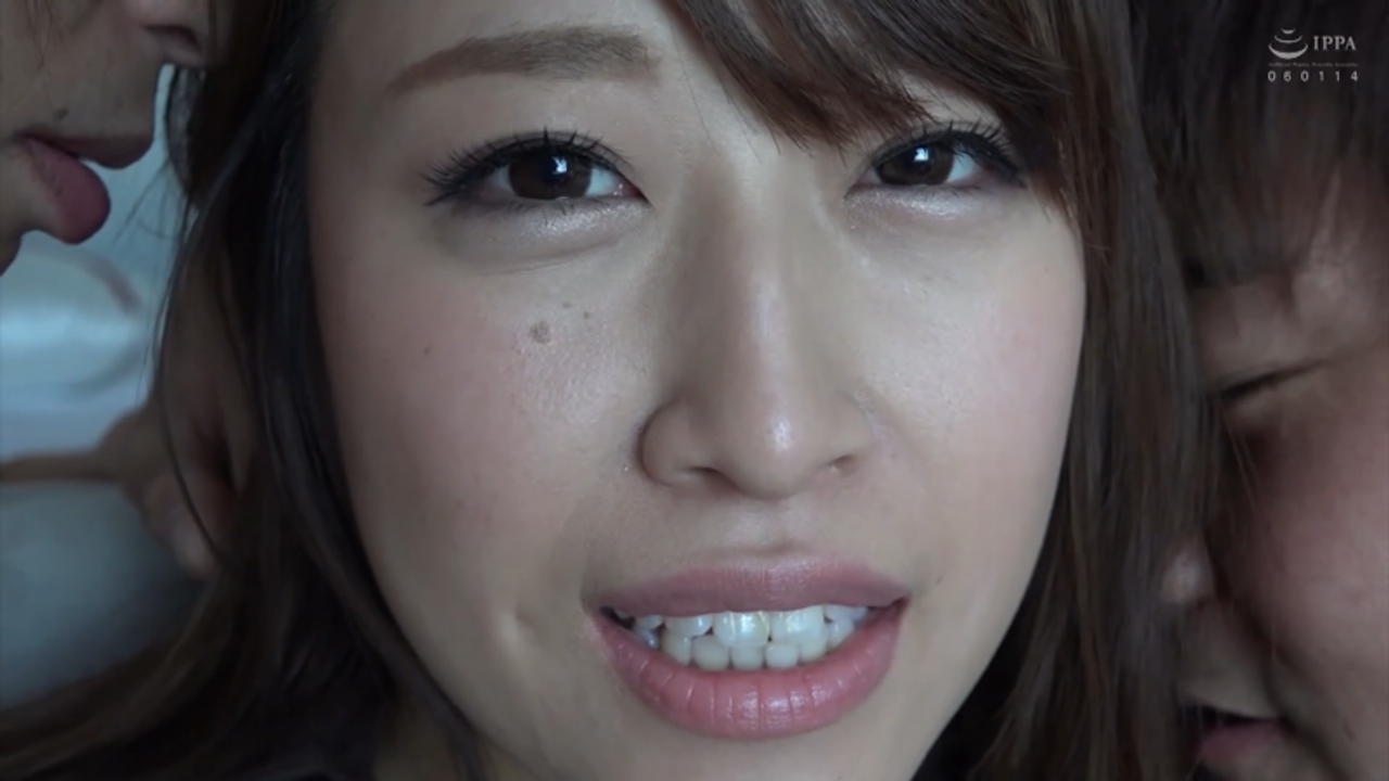 【人妻爆乳】この乳を見ずにデカパイを語るな！[5] gallery photo 1