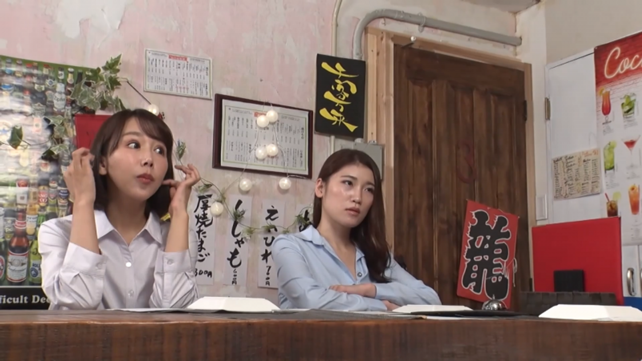 【痴女】*****注入!即豹変!!人妻女上司2人に好き放題抜かれた僕…[1] gallery photo 6