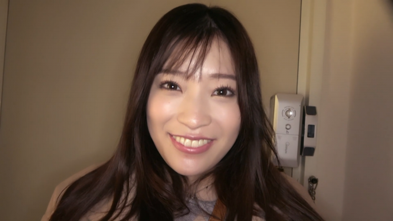 【個撮】爆乳素人妻にハメた結果、本性が超エロすぎて大量射精を余儀なくされた不意打ち精液搾取[2] gallery photo 1