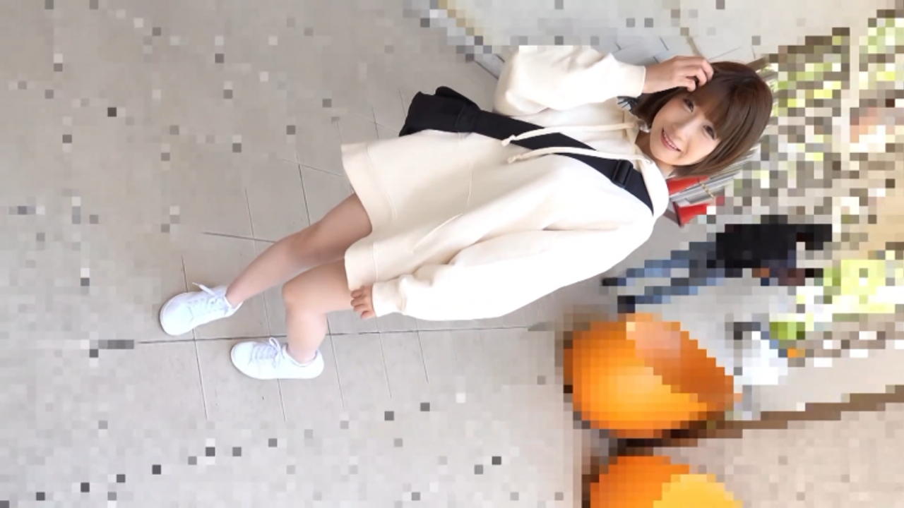 【素人個撮】美女とのコスプレイチャラブSEX白書♥［３］ gallery photo 1