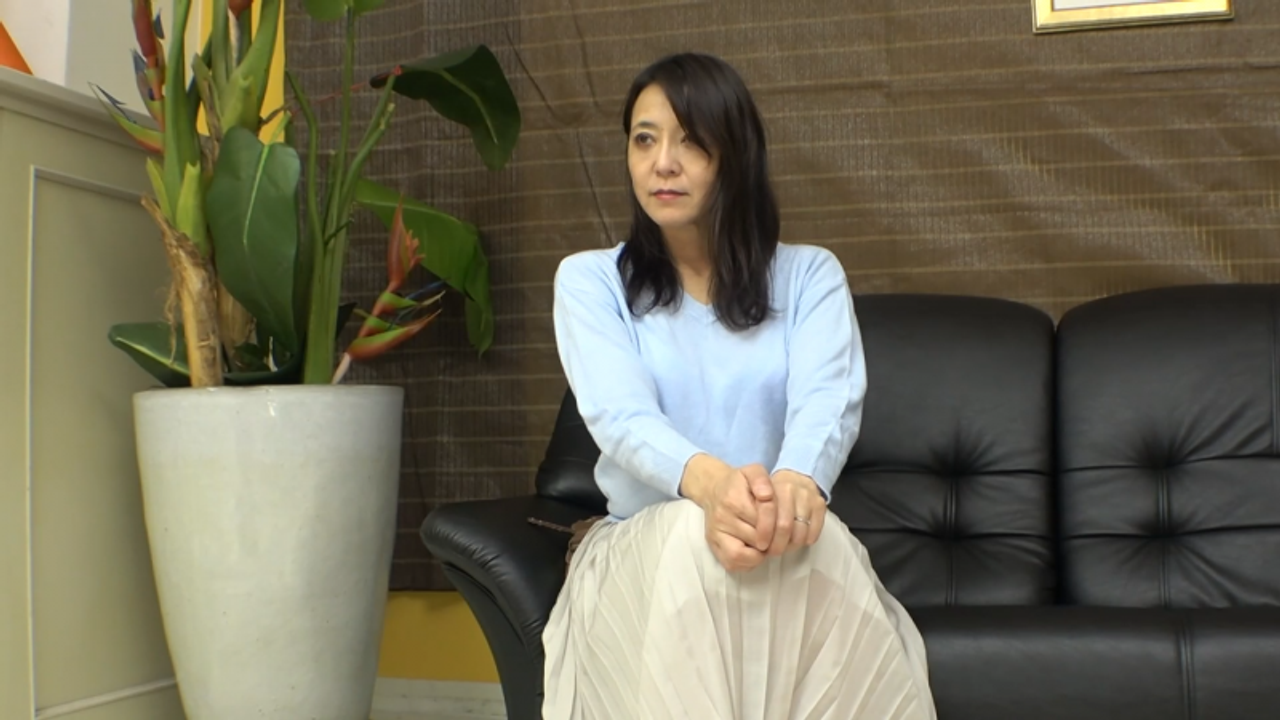 【ナンパ・美熟女】ナンパを断り切れない欲求不満なスケベ素人妻　6/8 gallery photo 3