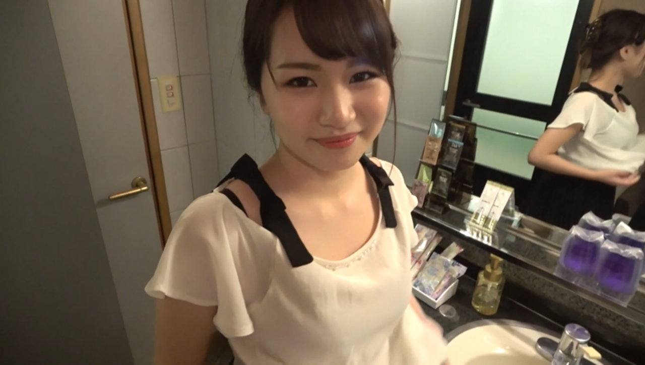 【個撮・巨乳美人】彼氏持ち美女とﾗﾌﾞﾎに中出しﾁｪｯｸｲﾝ!! gallery photo 1