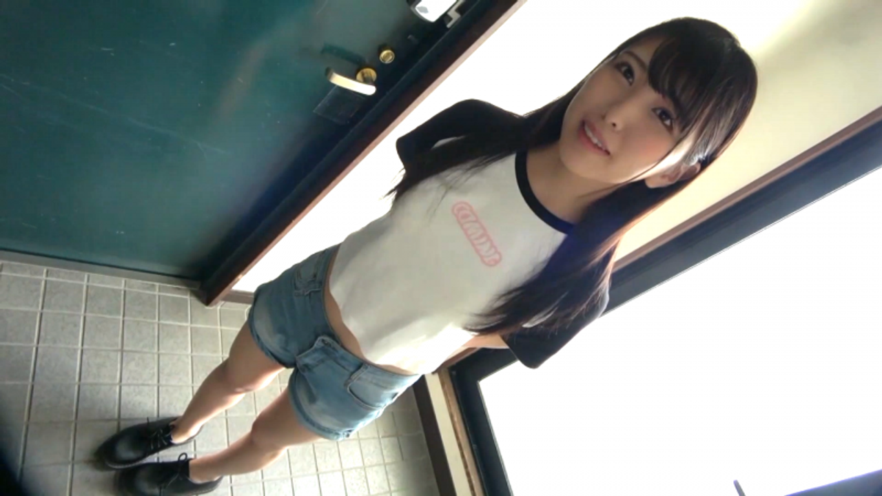 女優の浜辺美波に匹敵するほど可愛い女友達が「失恋した」と言うので相談に乗ってあげてたらいつの間にかセックスしてた件ｗｗ gallery photo 1