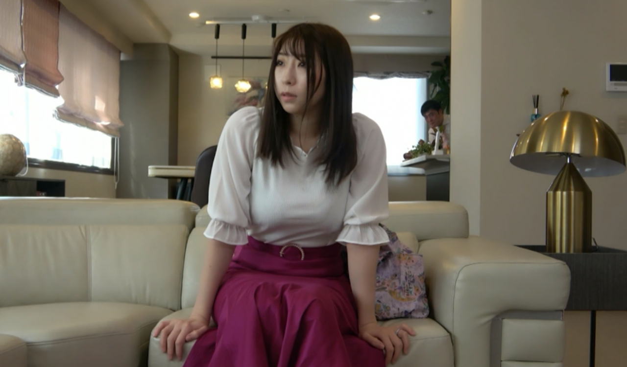 【デリヘル呼んだら元同僚!!】立場逆転!爆乳人妻に中出しした話!!　① gallery photo 5