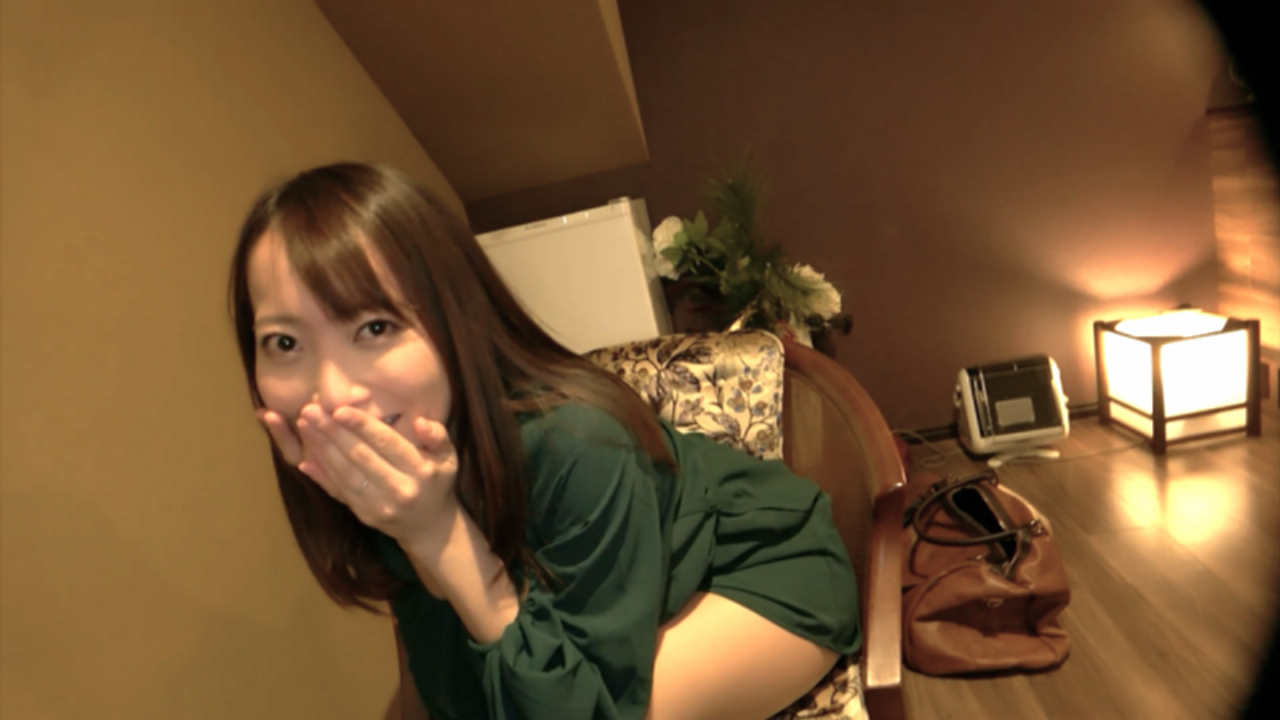 【個撮】爆乳美人!!かわいい人妻とパコりまくる♥おかわりSEX!! gallery photo 2