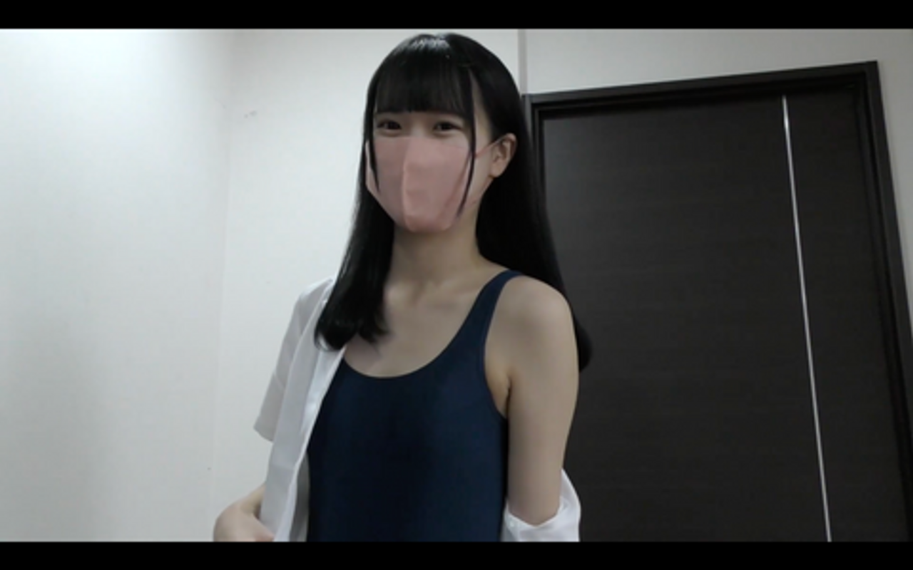 天然純度９９.９％あかりちゃんが、ファン６人にフェラでご奉仕！出されたら嬉しそうに全部ごっくんしちゃいます！最後は綺麗にお掃除フェラまでの永久保存版！ gallery photo 1